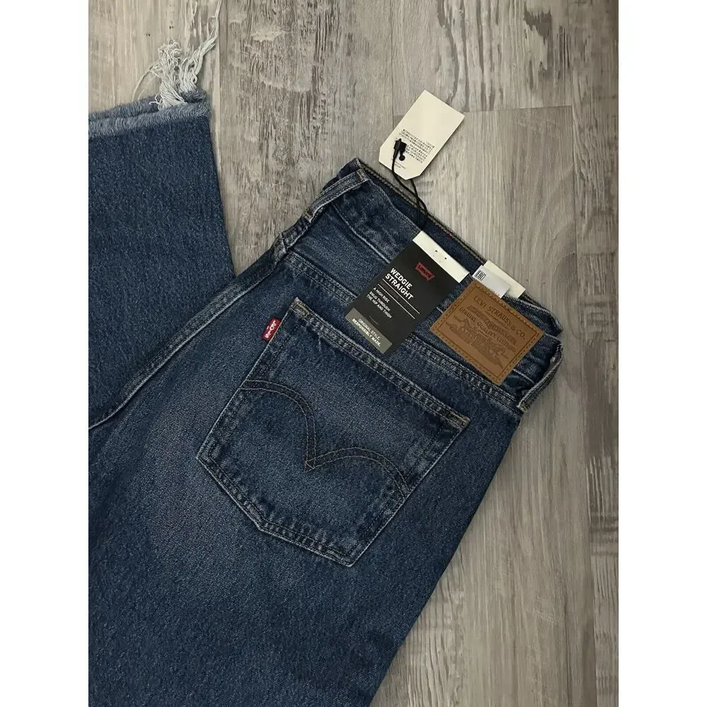 Levi's Premium Wedgie Straight Jeans NWT Button Fly Medium Wash Denim Size 32 - Picture 6 of 8